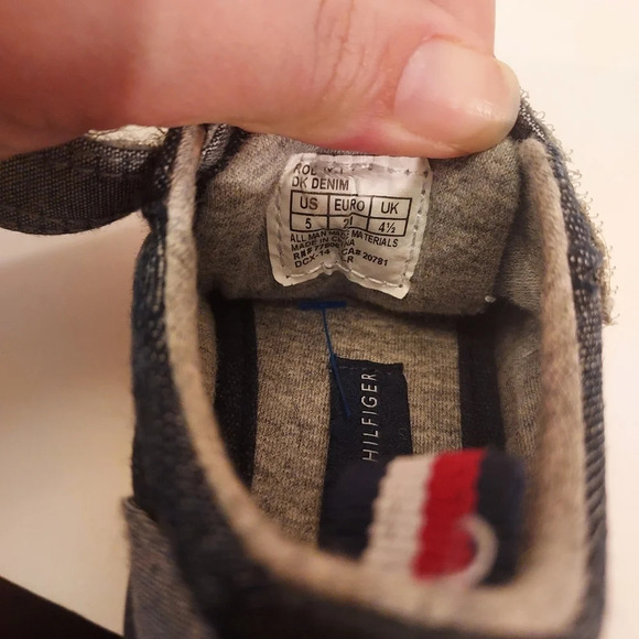 Tommy Hilfiger Baby Boy Navy Blue Slip On Sneakers in Size 5 - Picture 8 of 8